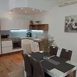 Vlatka Apartamento *